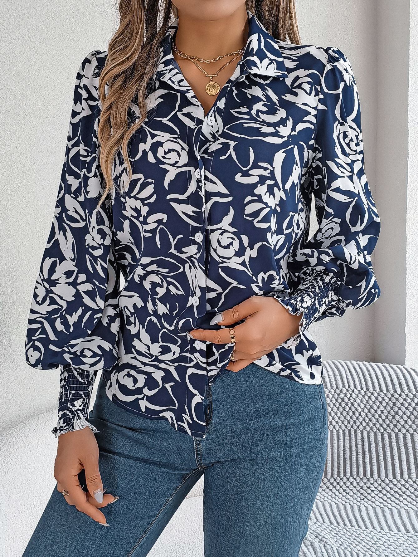 Elegant Floral Lantern Sleeve Blouse