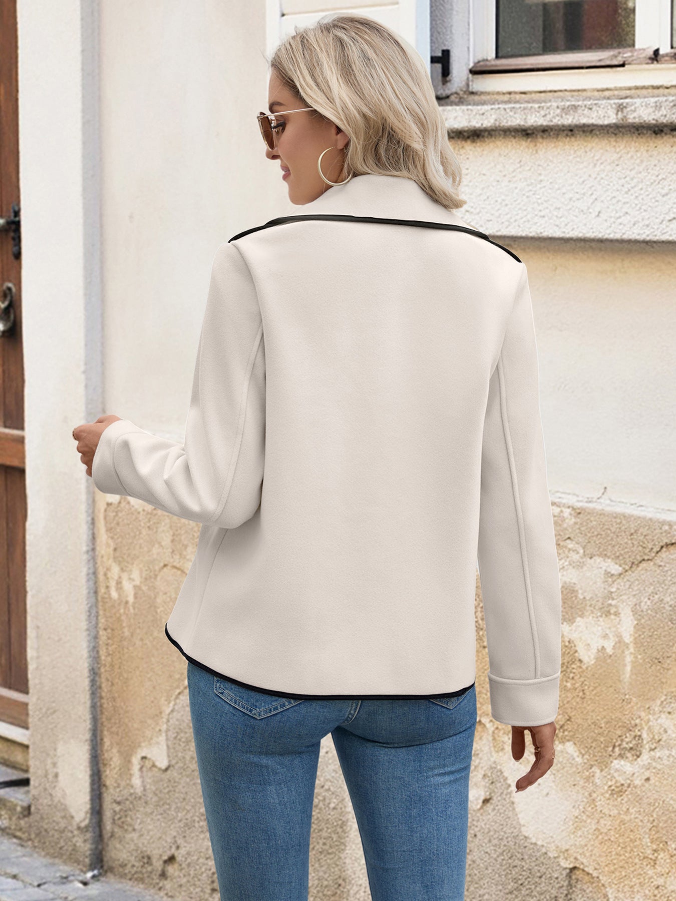 Simple Big Collared Edge Short Woolen Coat