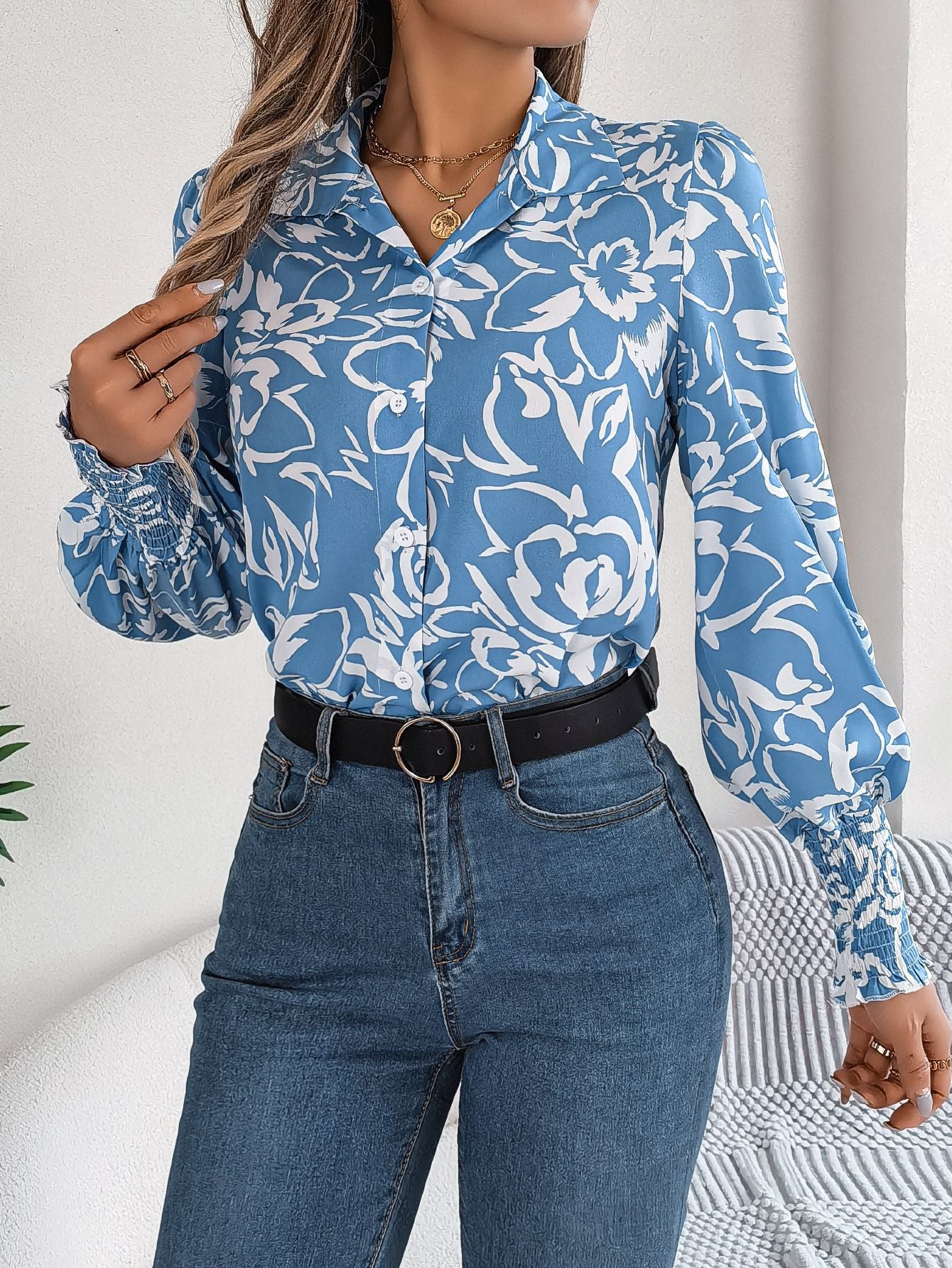 Elegant Floral Lantern Sleeve Blouse