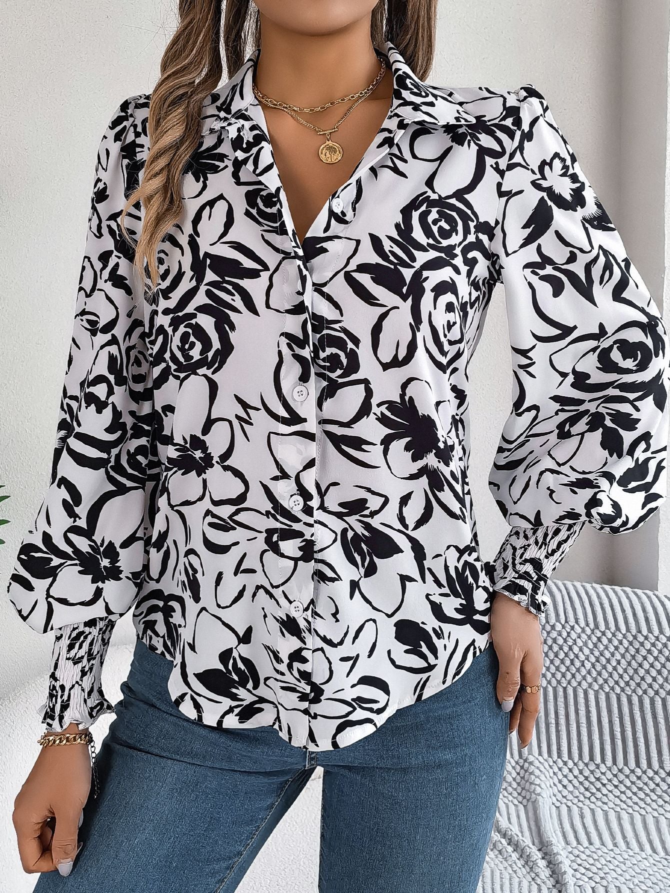 Elegant Floral Lantern Sleeve Blouse