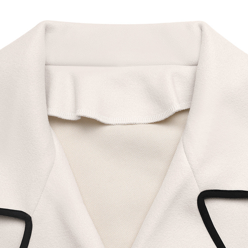 Simple Big Collared Edge Short Woolen Coat