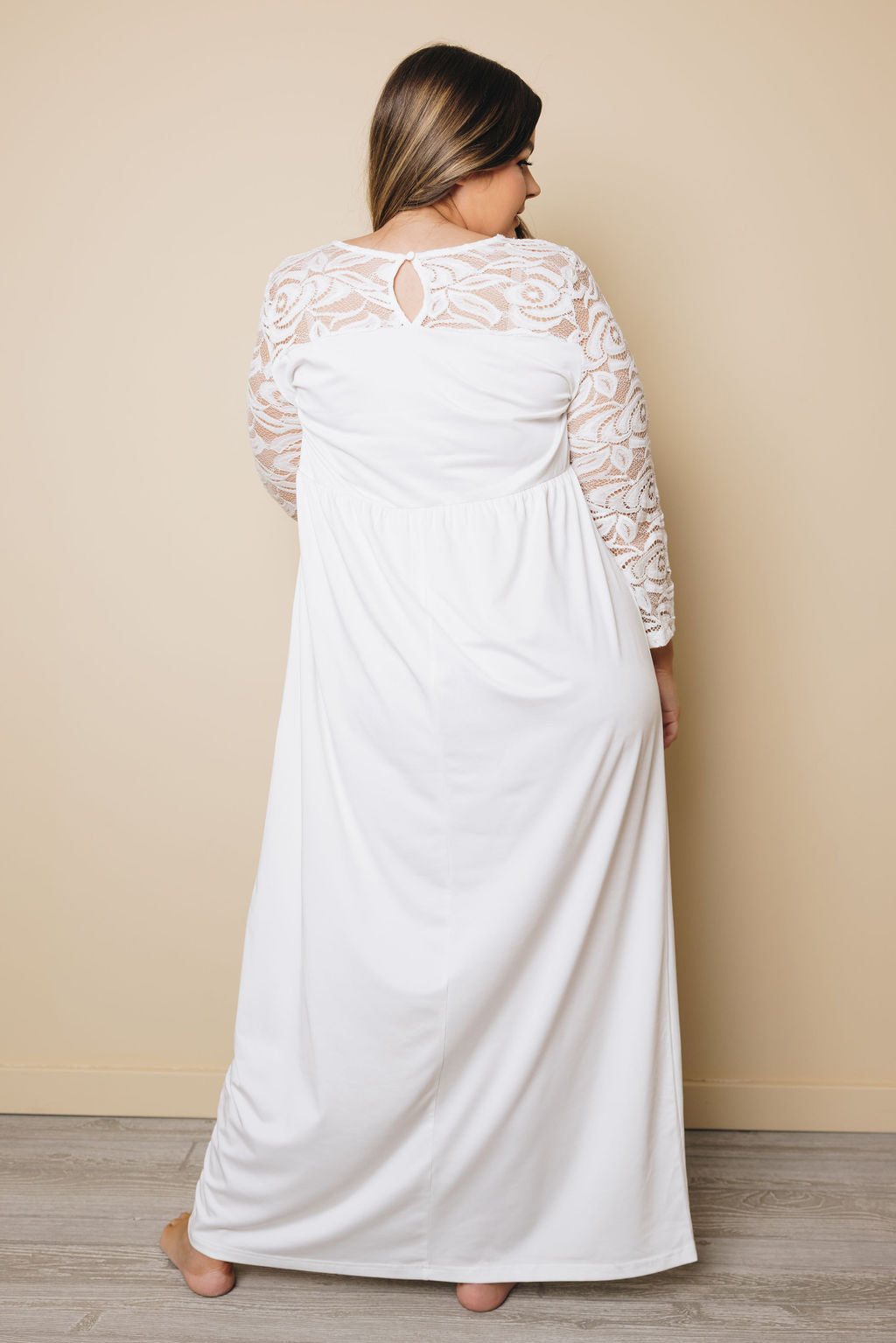 Plus Size - Macy Lace Sleeve Maxi Dress Stay Warm In Style